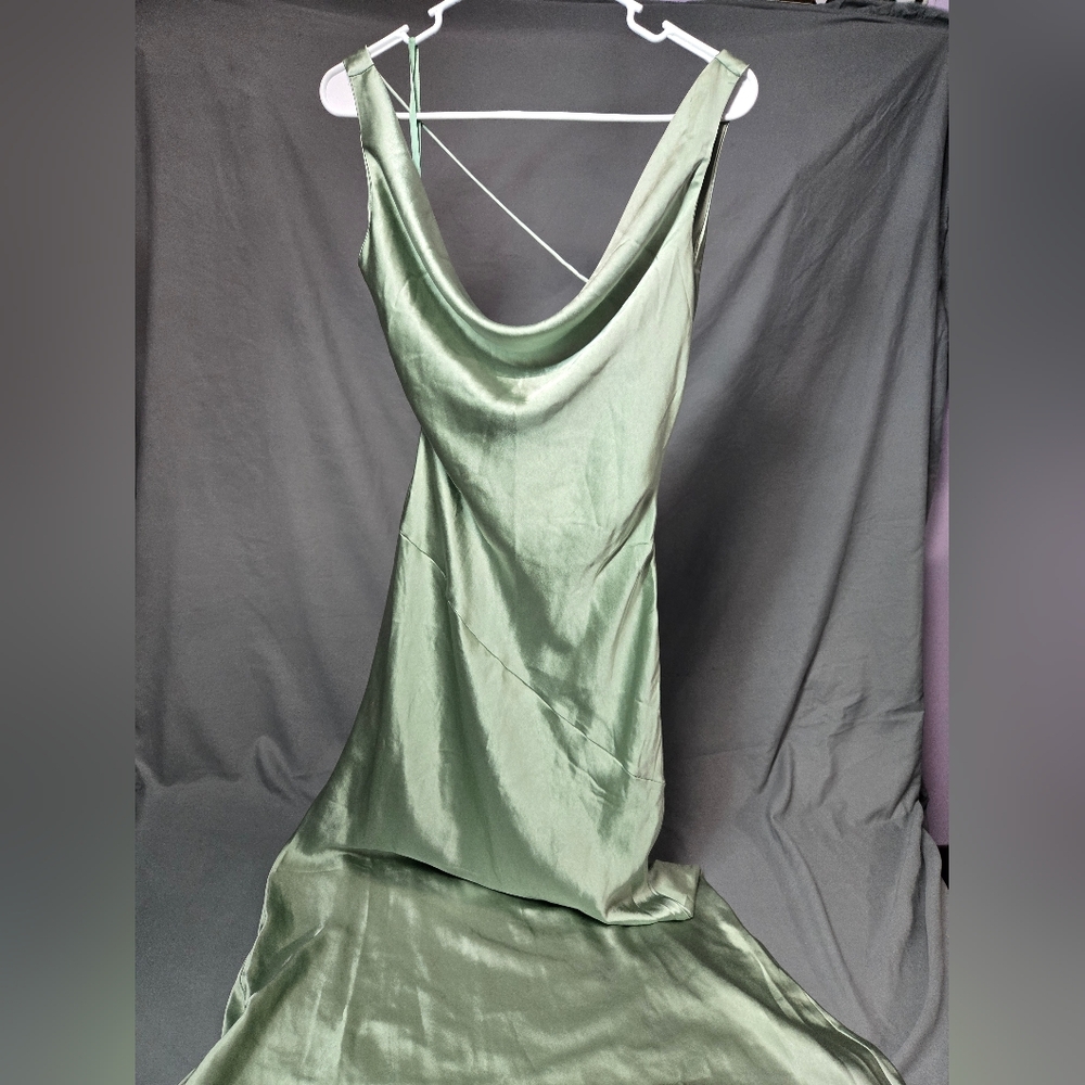 Here Comes the Sun In Blooms Off Shoulder Satin Maxi Dress Pistachio Small NWT